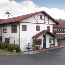 Super 8 Helen Ga 11 Reviews Hotels 8396 South Main St Photo Of Super 8 Helen Ga United States