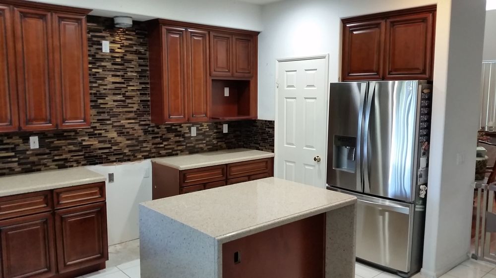 Kitchen Cabinet Counter Top And Back Splash Installation