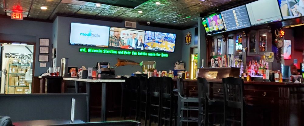 Woody's Sports Tavern & Grill
