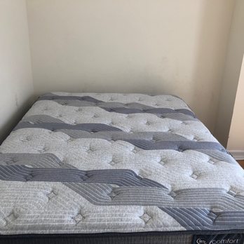 Weekends Only Furniture 52 Photos 14 Reviews S Photo Of Weekends Only Furniture Brooklyn Ny United States Our New Mattress