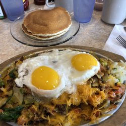 Spyro S Restaurant 49 Photos 58 Reviews Breakfast Brunch Photo Of Spyro S Restaurant Fort Wayne In United States Garden Skillet And