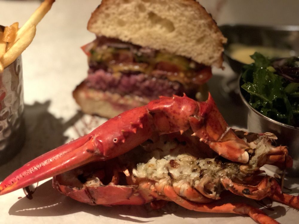 Burger & Lobster