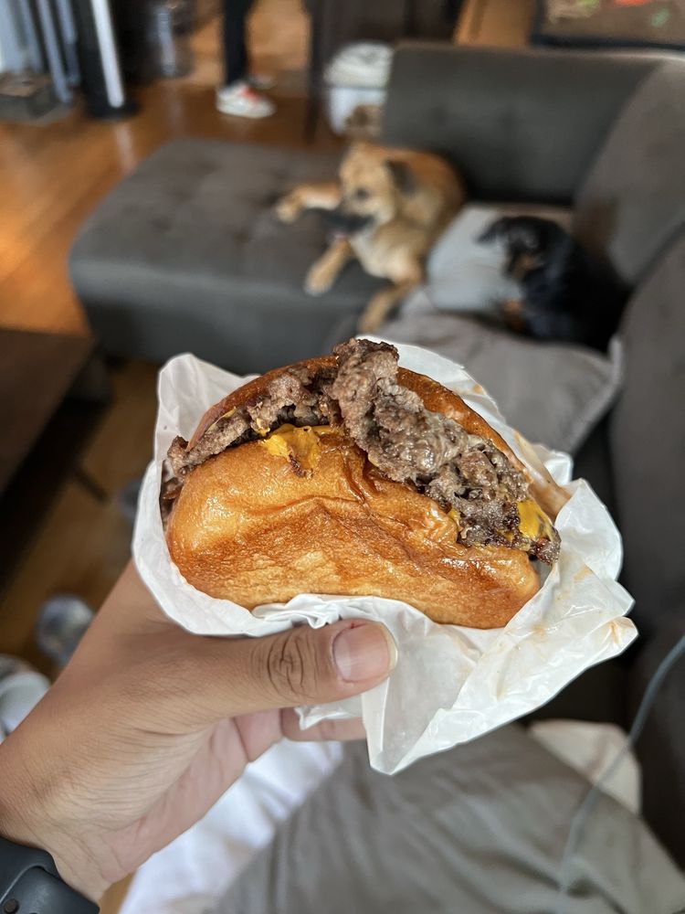 Big dawg burger Logo
