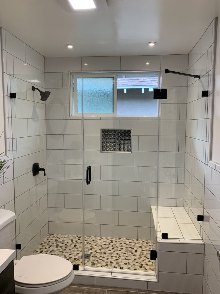 AMZE Shower Doors