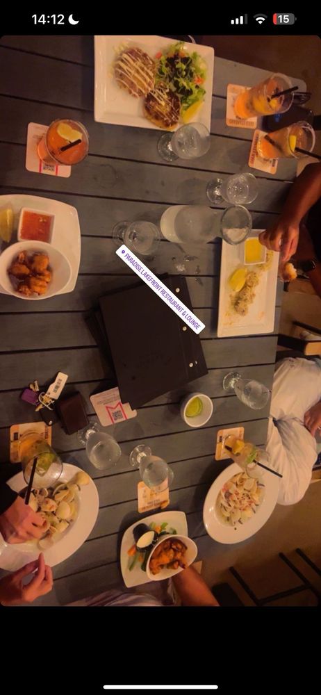 Paradise Lakefront Restaurant & Lounge