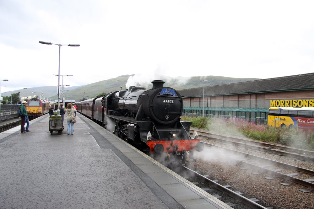 Railway Station Fort William Train Stations TomnaFaire Station