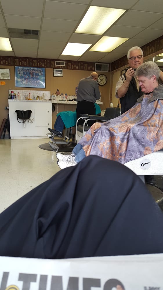 Frank’s Barber Shop Barbers 10341 Southwest Hwy, Chicago Ridge, IL