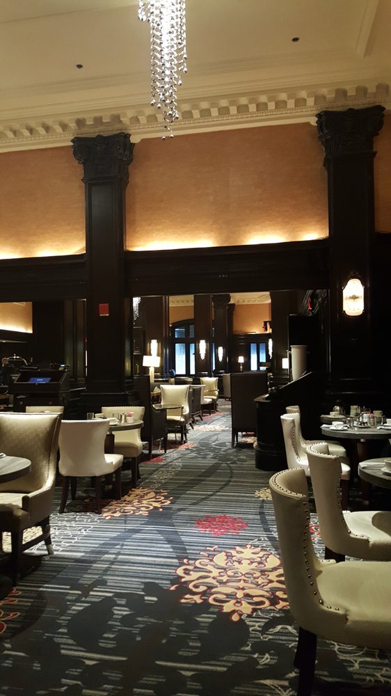 View From Breakfast Quiet And Beautiful Yelp Photo Of Round Table Restaurant New York Ny United States View From