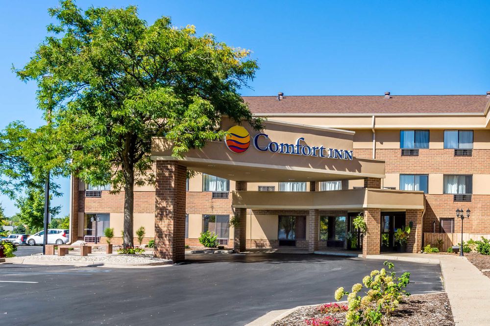 Comfort Inn Airport 30 Photos - O