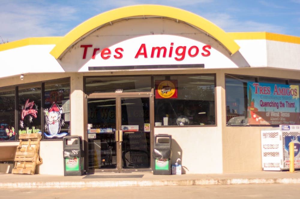 Tres Amigos Convenience Store Pizza 502 W Broadway, Eden, TX