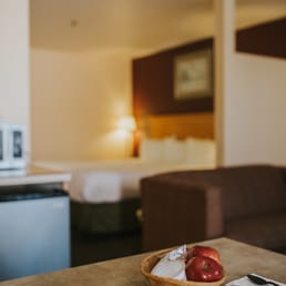 photos for ramada by wyndham vallejo near six flags discovery