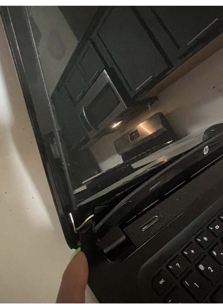 I Repair Broken Laptops