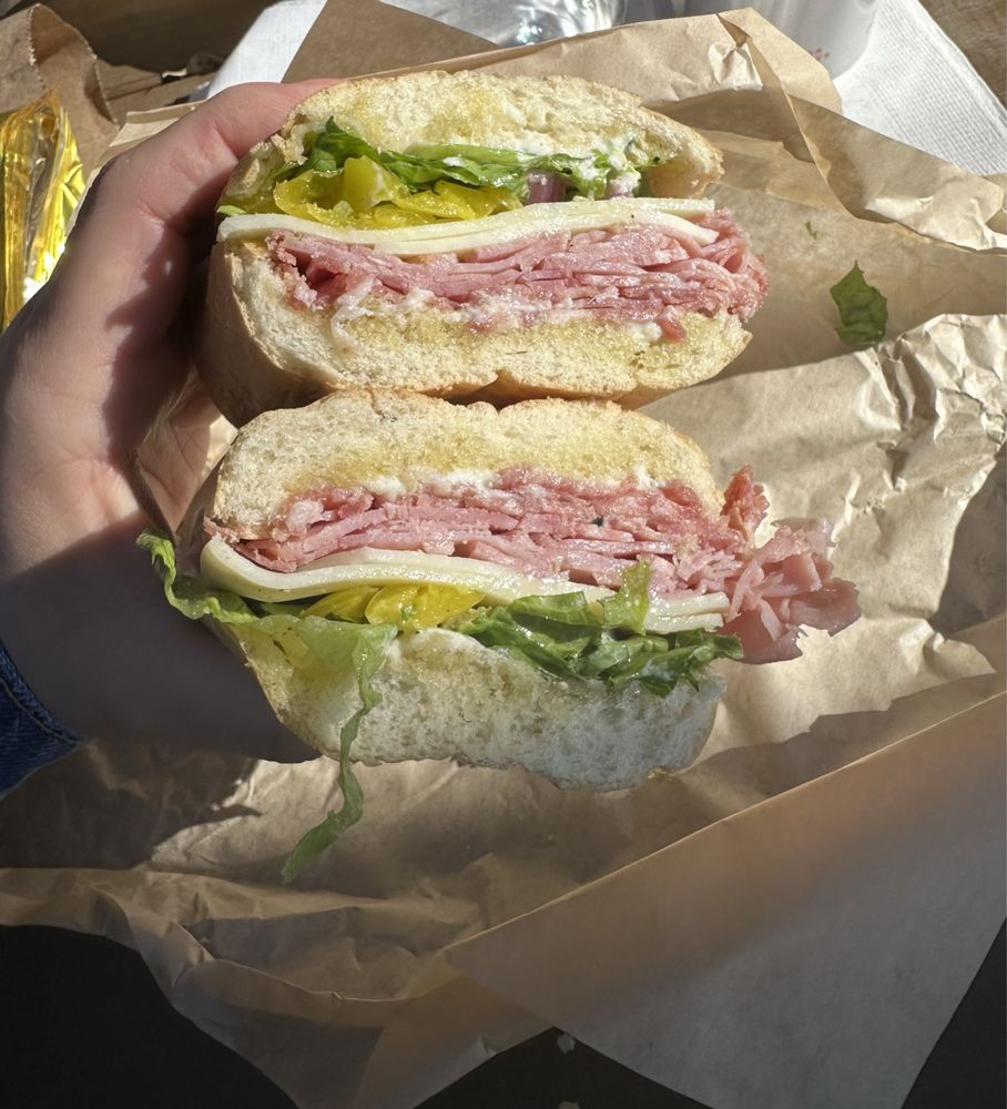 Neal's Deli