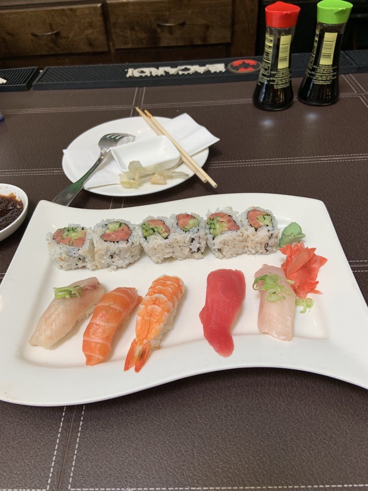 Manu's Tapas Bar & Sushi Lounge Manu's Tapas Bar & Sushi Lounge