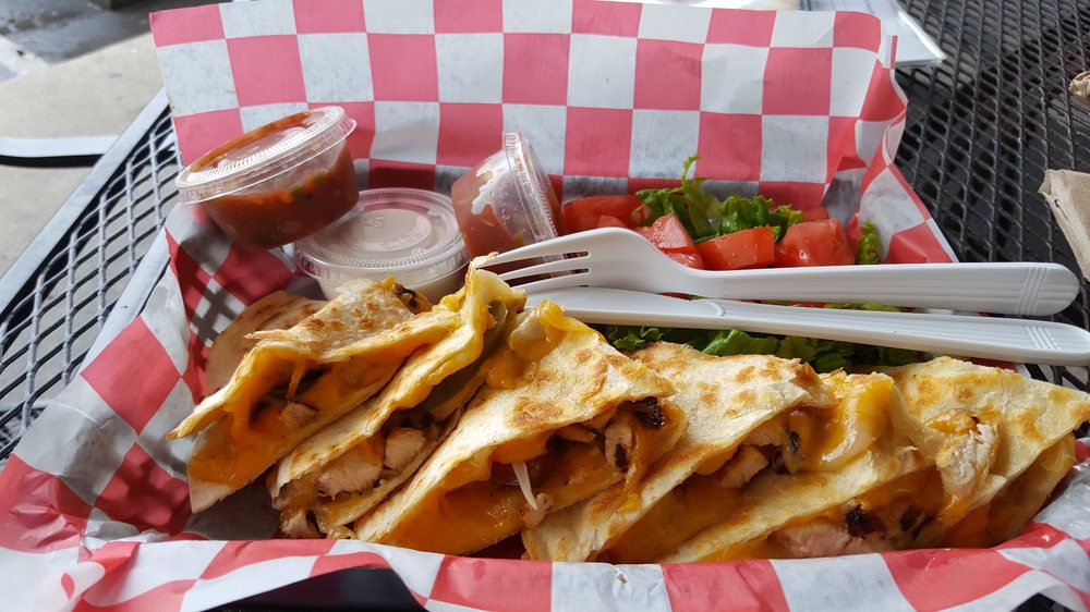 Woodys Sports Tavern & Grill