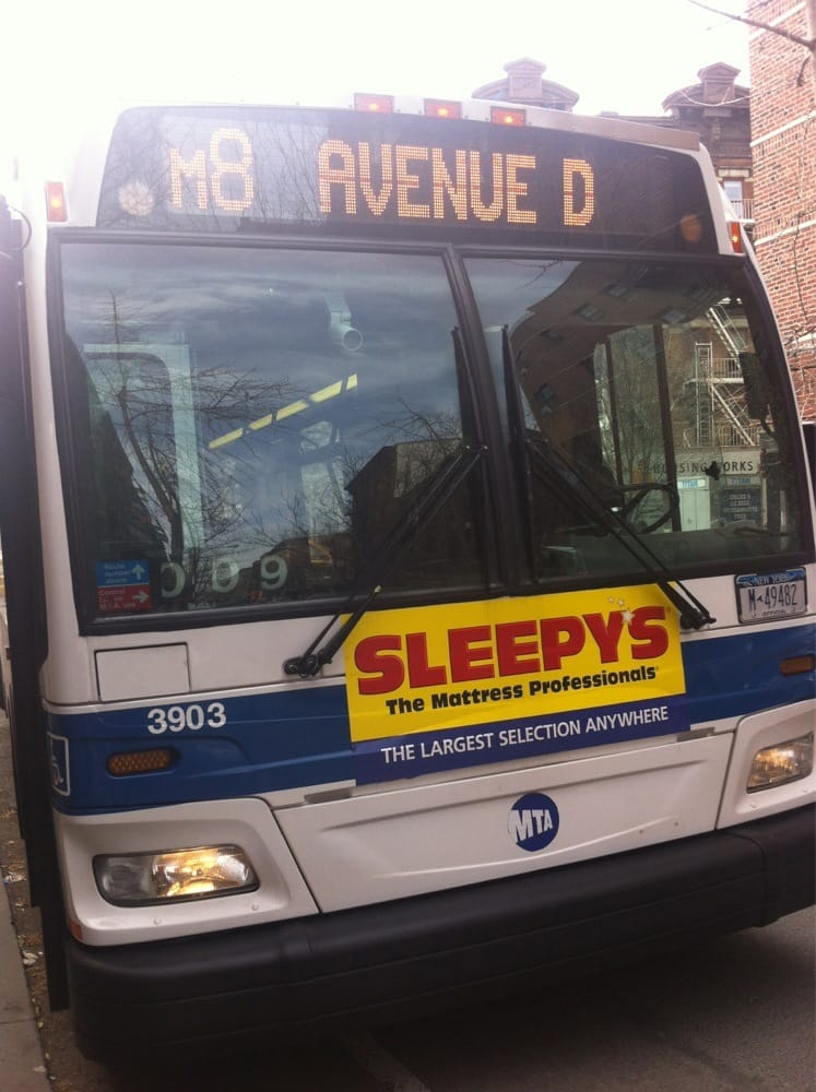 M20 Bus Public Transportation Whitehall St And South St, Downtown