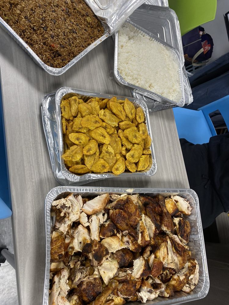 Los Chris Dominican Restaurant