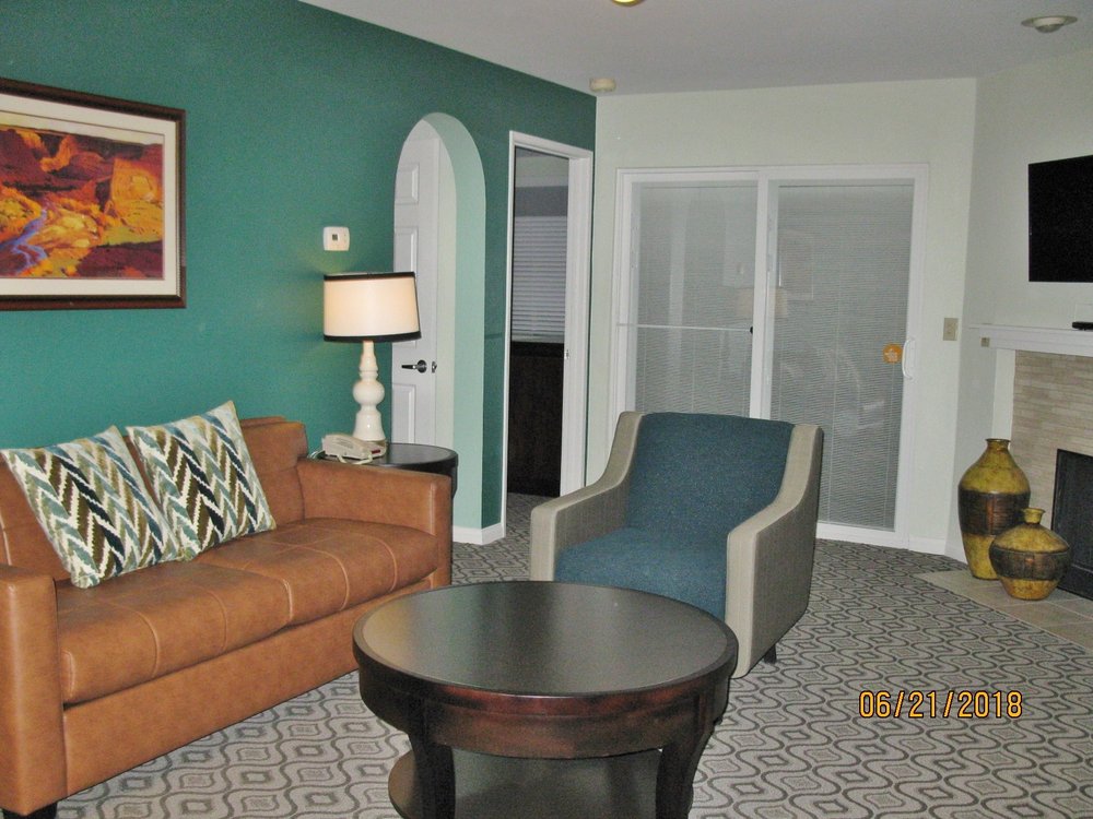 06 21 18 Living Room With A Murphy Bed Yelp 79 Photos For Worldmark Las Vegas Spencer Street