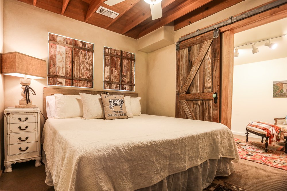 Absolute Charm Bed And Breakfast Reservation Service 164 Photos Absolute Charm Bed And Breakfast Reservation
