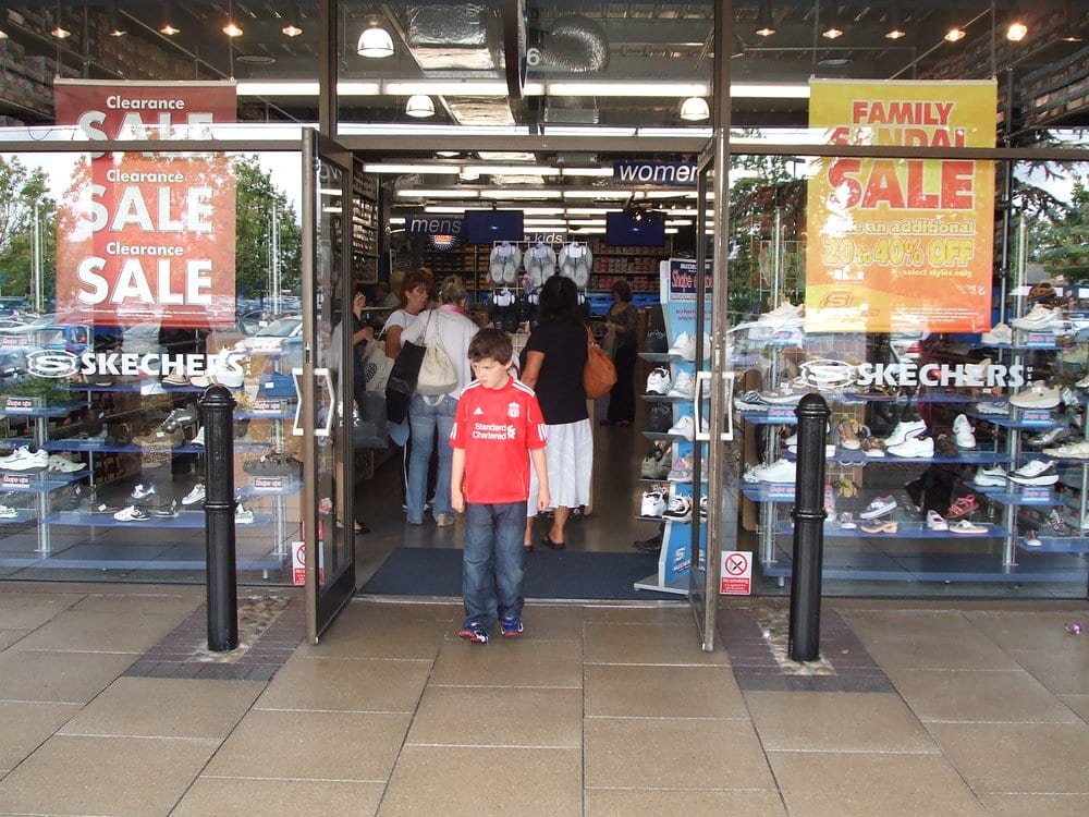 sketchers cheshire oaks