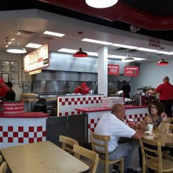 Five Guys 25 Photos 30 Reviews Burgers 2883 S Oneida St Photo Of Five Guys Ashwaubenon Wi United States