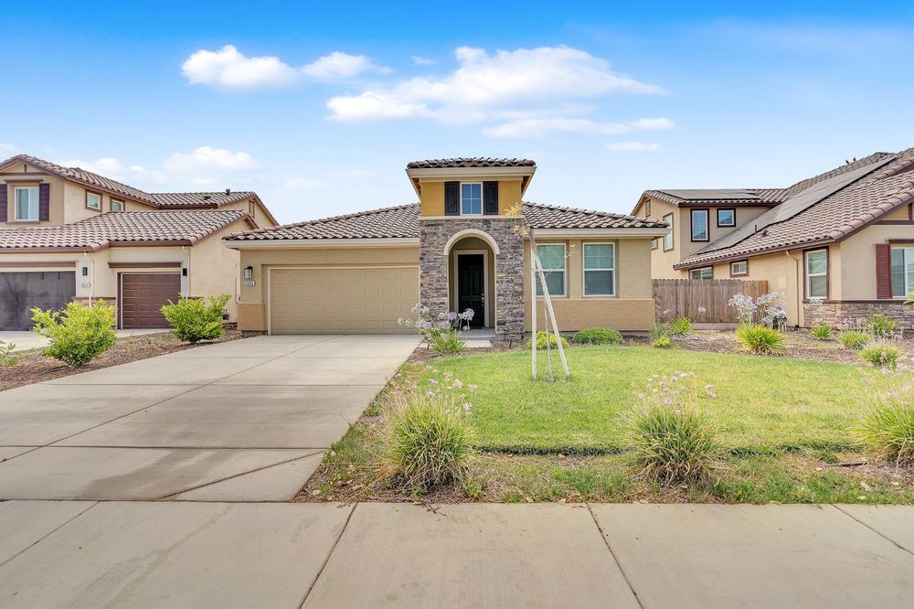 Christine Kinsley - BerkshireHathaway Home Services Drysdale