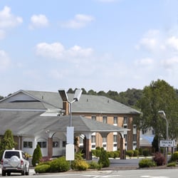 Super 8 Hillsville Hotels 99 Farmers Market Rd Va Photo Of Super 8 Hillsville Va United States
