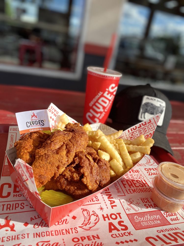Clyde's Hot Chicken