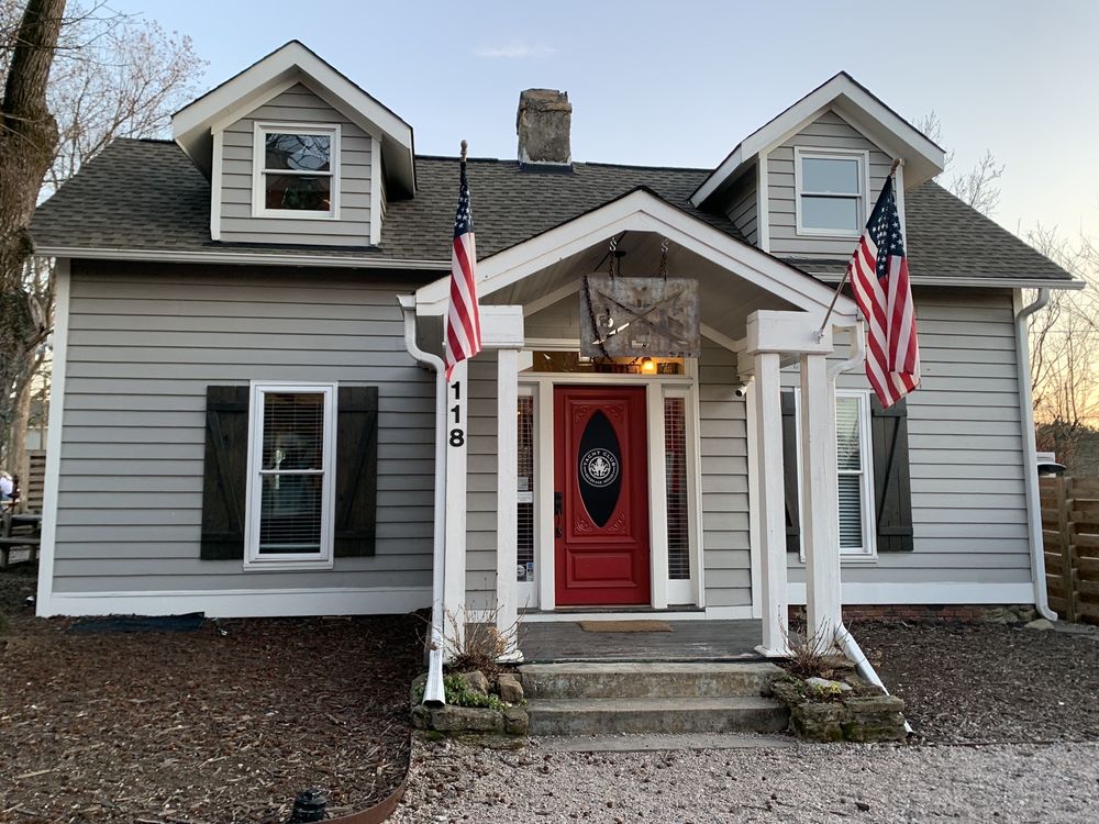 Yacht Club Beverage House