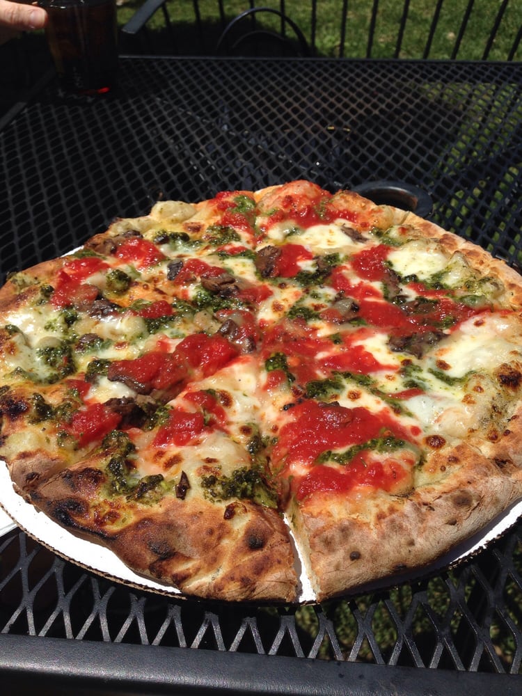 River House Pizza