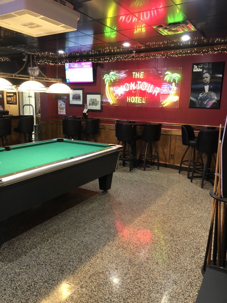 Montour Hotel and Lounge