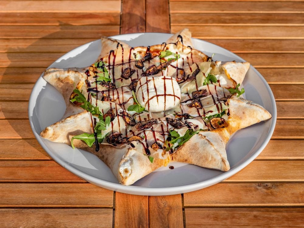 Maelos Wood Fired Pizza Image
