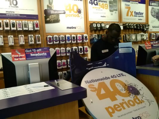 Metropcs Closed Mobile Phone Repair 1900 W International Photo Of Metropcs Daytona Beach Fl United States Inside At The Help