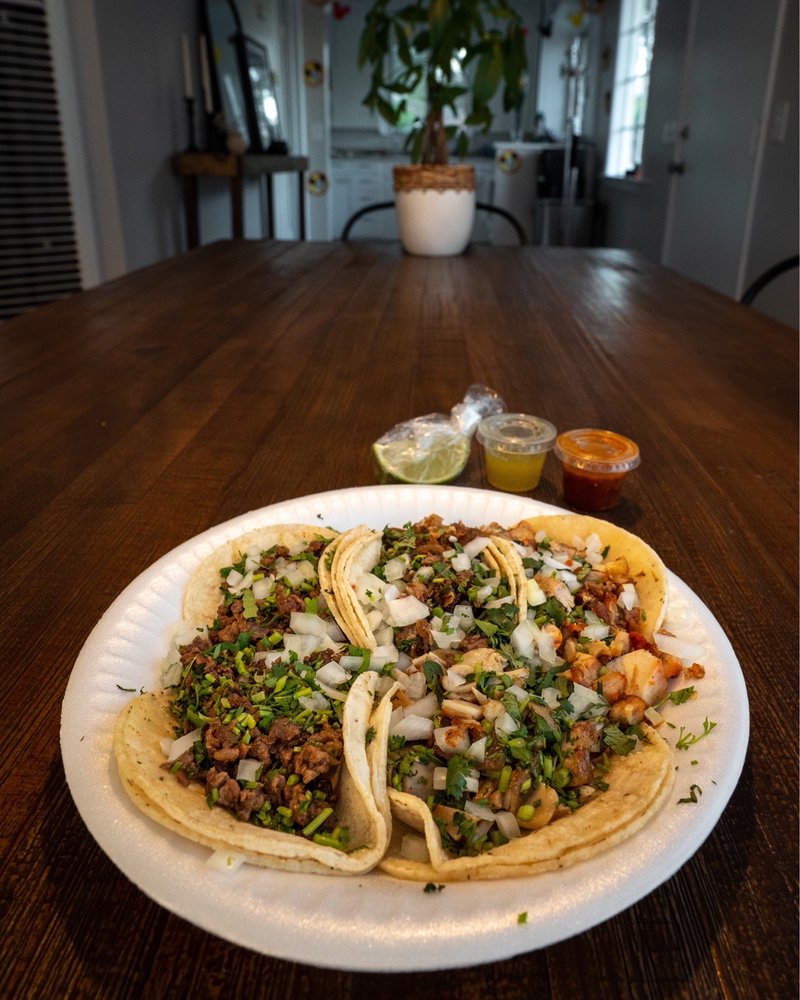 Tavos Tacos