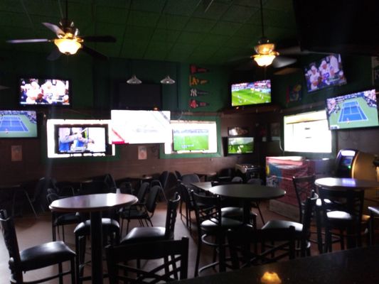 Caddy Shack 54 Photos 164 Reviews Dive Bars 700 E