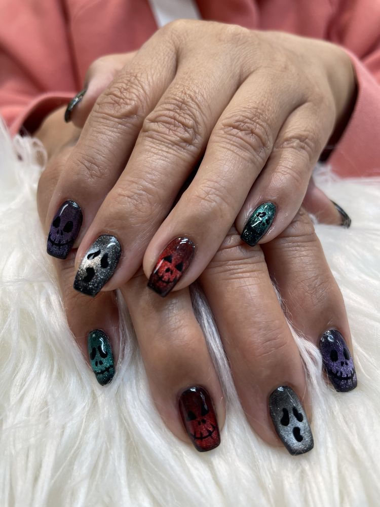 Gina's Best Nails & Spa
