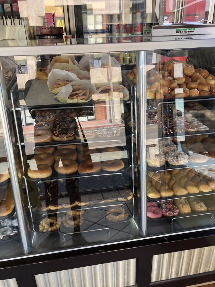 Yum Yum Donuts