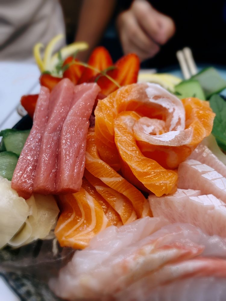 Kiwami Noodles & Sushi