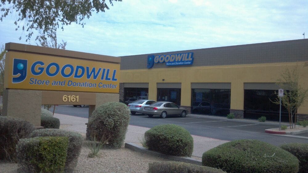Goodwill Store 17 Reviews Thrift Stores 6161 W Bell Rd, Glendale