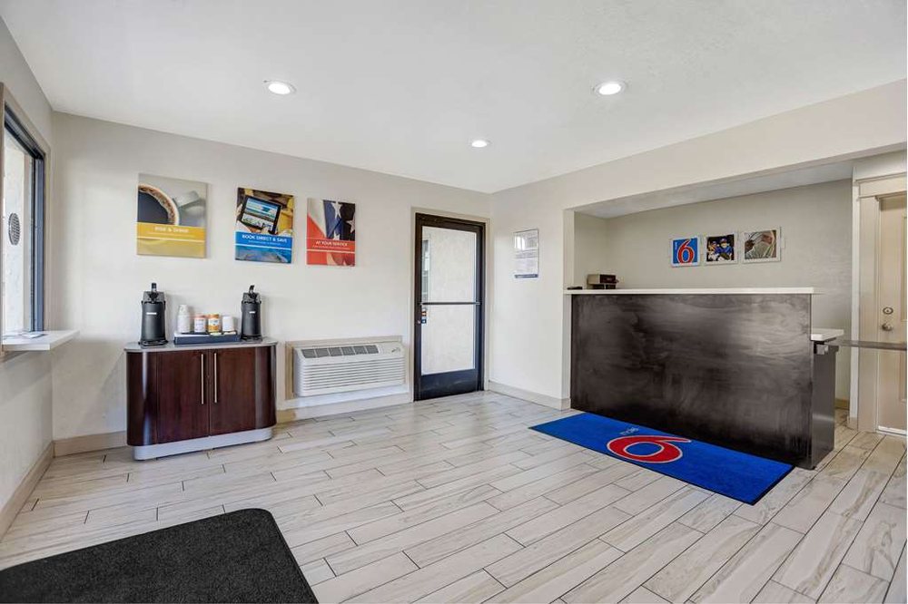 Motel 6