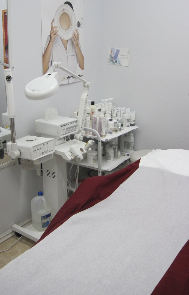 Ketna's Beauty & Threading