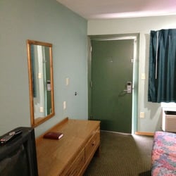 Magnolia Lodge Hotels 201 Brister Dr Winona Ms Phone Number Photo Of Magnolia Lodge Winona Ms United States Dresser
