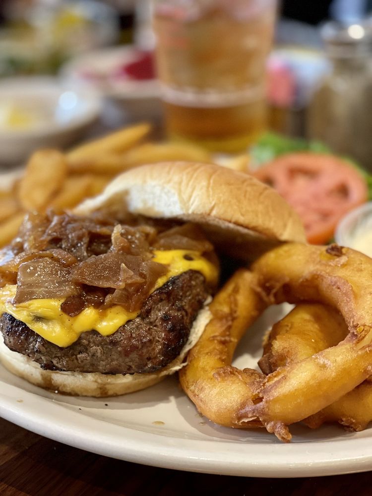 Junior's Restaurant & Bakery - 45th St