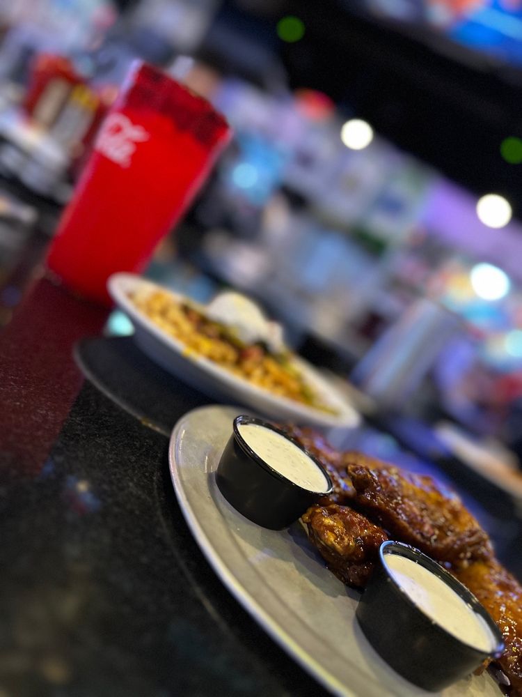 Pluckers Wing Bar - Webster Pluckers Wing Bar - Webster