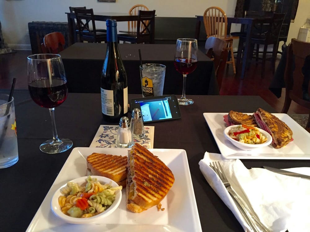 Mebane Knights 11 Photos 16 Reviews Wine Bars 212 W Clay St