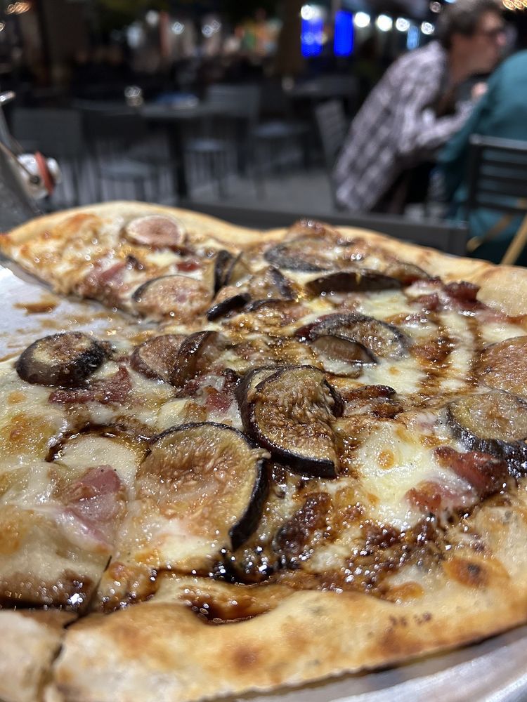 Hank's Petaluma