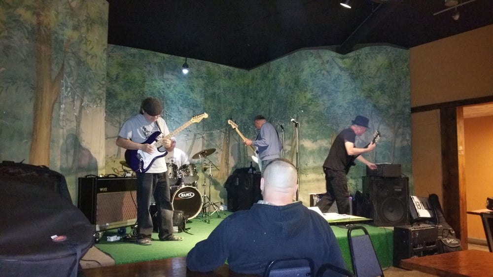 Hey Hey Bar & Grill 13 Photos & 39 Reviews American (Traditional