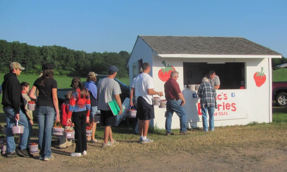 Mac’s Berry Farm Farmers Market 10439 130th Ave, Bloomer, WI