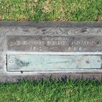 Pierce Brothers Westwood Village Memorial Park and Mortuary - 290 ...