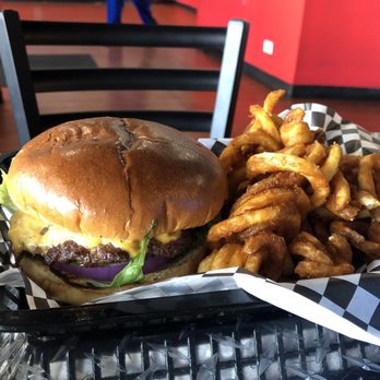 The Burger Life Order Food Online 92 Photos 103 Reviews Photo Of The Burger Life Naperville Il United States